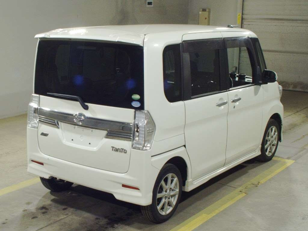 2013 Daihatsu Tanto Custom LA610S[1]