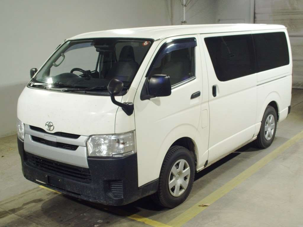 2019 Toyota Hiace Van GDH206V[0]