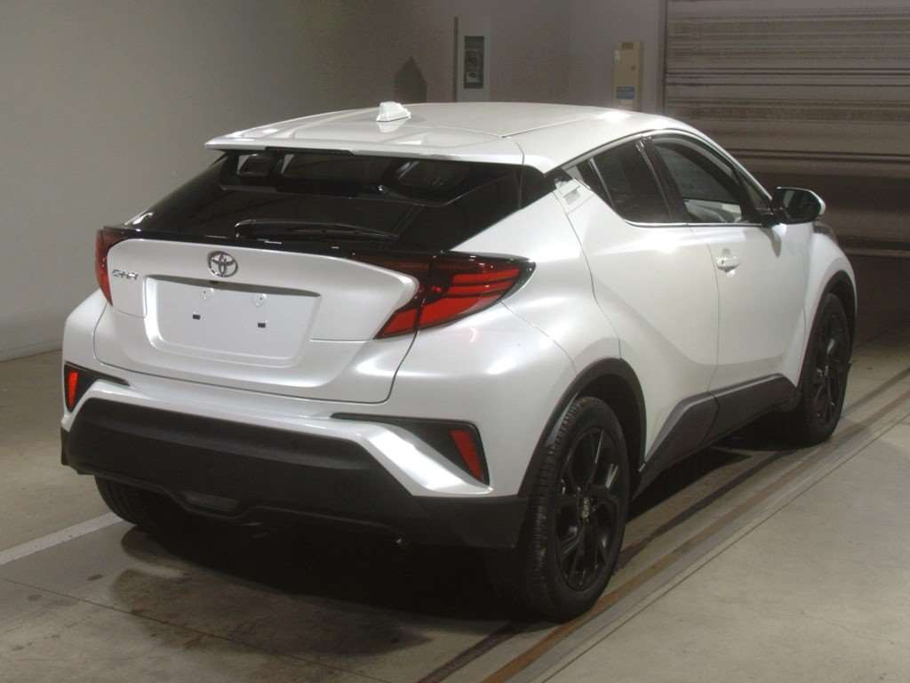 2023 Toyota C-HR NGX10[1]