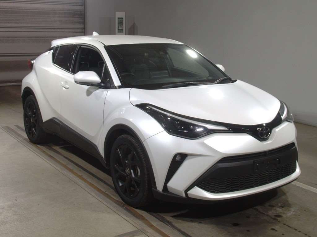 2023 Toyota C-HR NGX10[2]