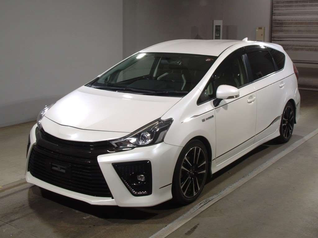 2016 Toyota Prius alpha ZVW41W[0]