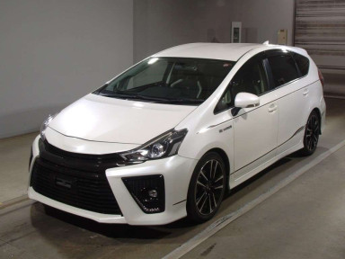 2016 Toyota Prius alpha