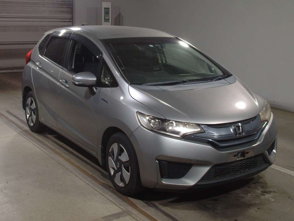 2013 Honda Fit Hybrid GP5[2]