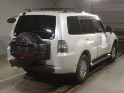 2012 Mitsubishi Pajero