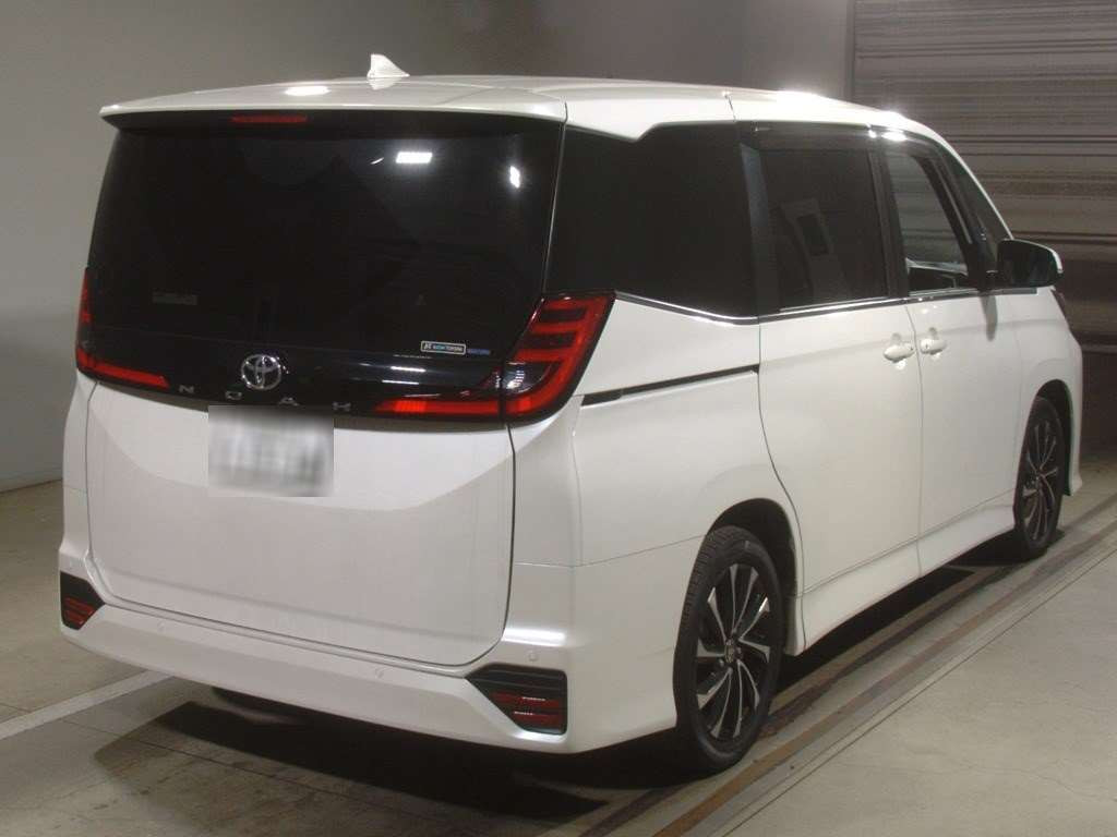 2023 Toyota Noah MZRA90W[1]