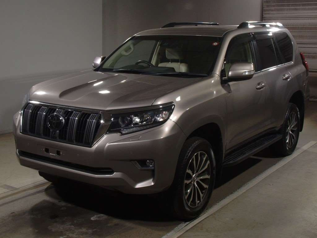 2017 Toyota Land Cruiser Prado TRJ150W[0]