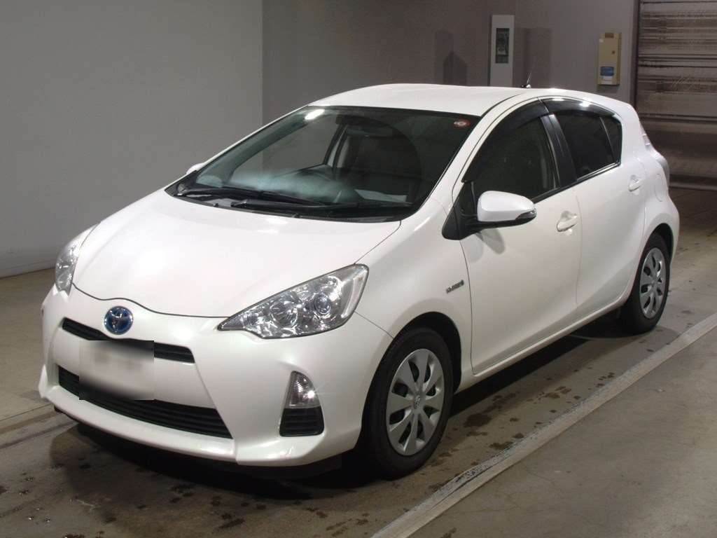 2012 Toyota Aqua NHP10[0]