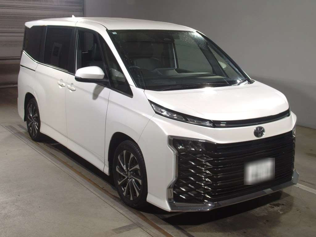 2023 Toyota Voxy MZRA90W[2]