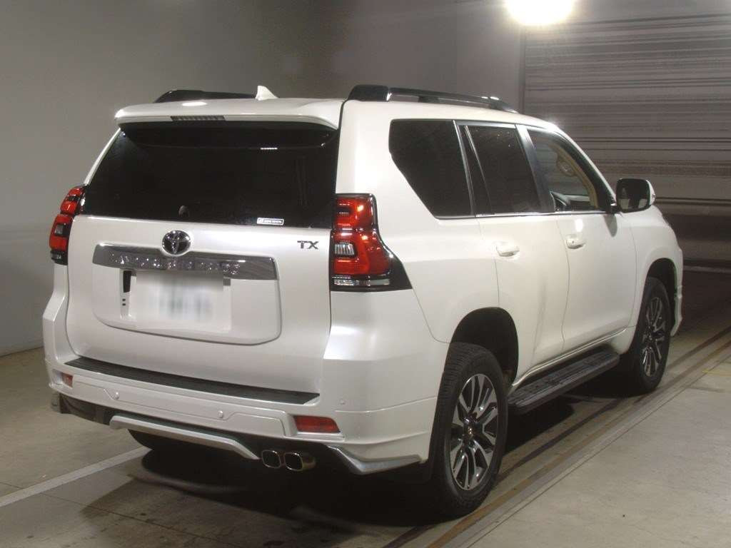 2023 Toyota Land Cruiser Prado TRJ150W[1]