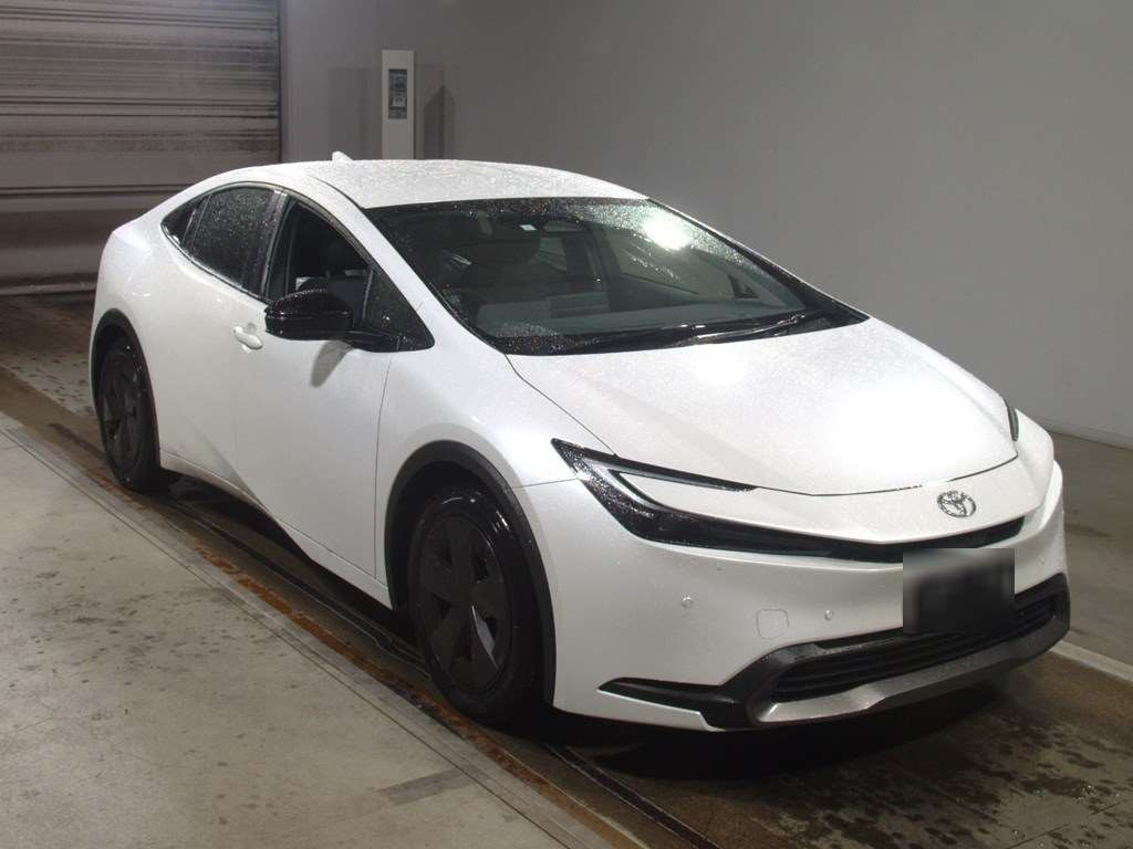 2023 Toyota Prius ZVW60[2]