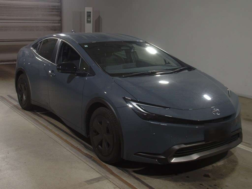 2023 Toyota Prius ZVW60[2]