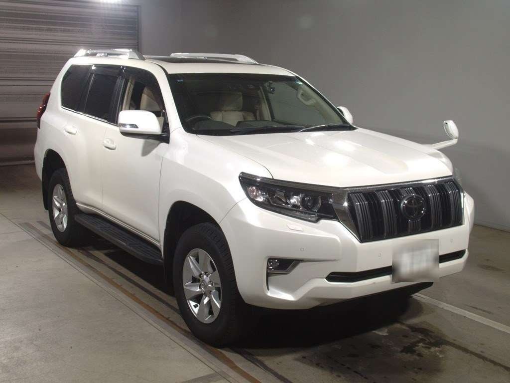 2019 Toyota Land Cruiser Prado TRJ150W[2]