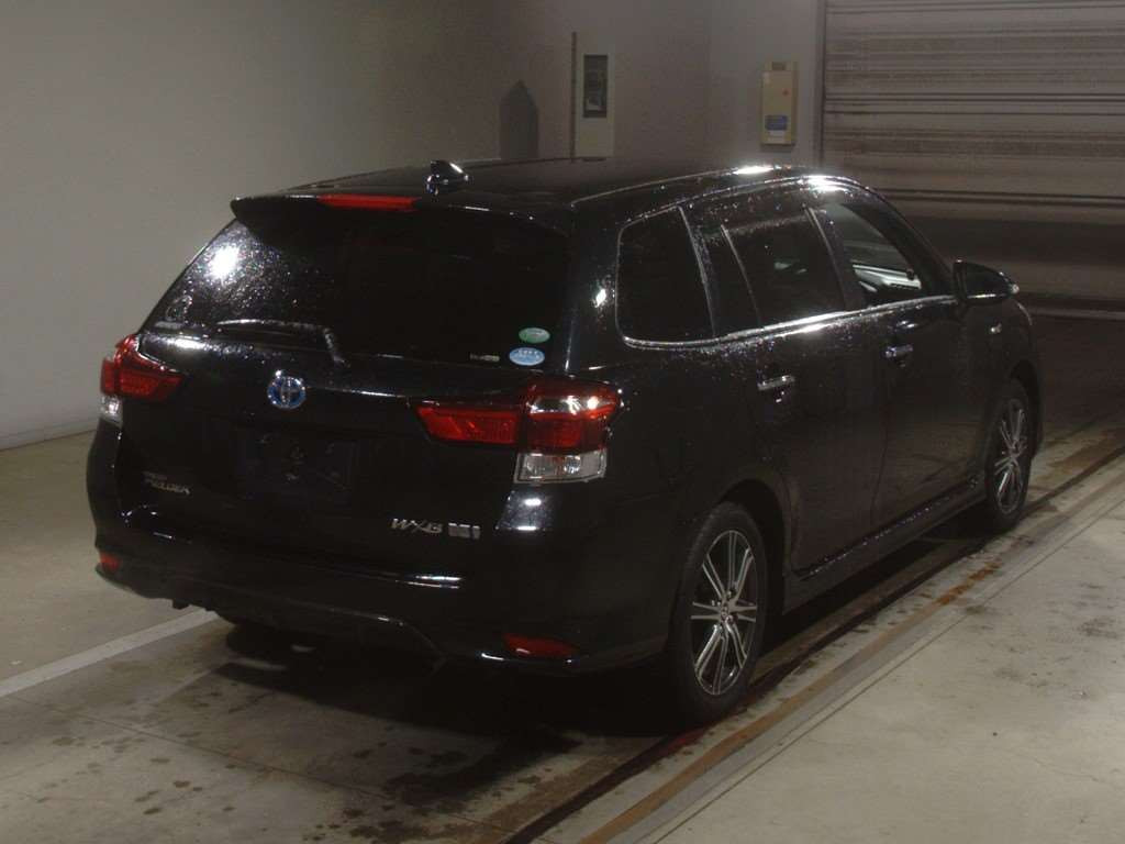 2016 Toyota Corolla Fielder NKE165G[1]