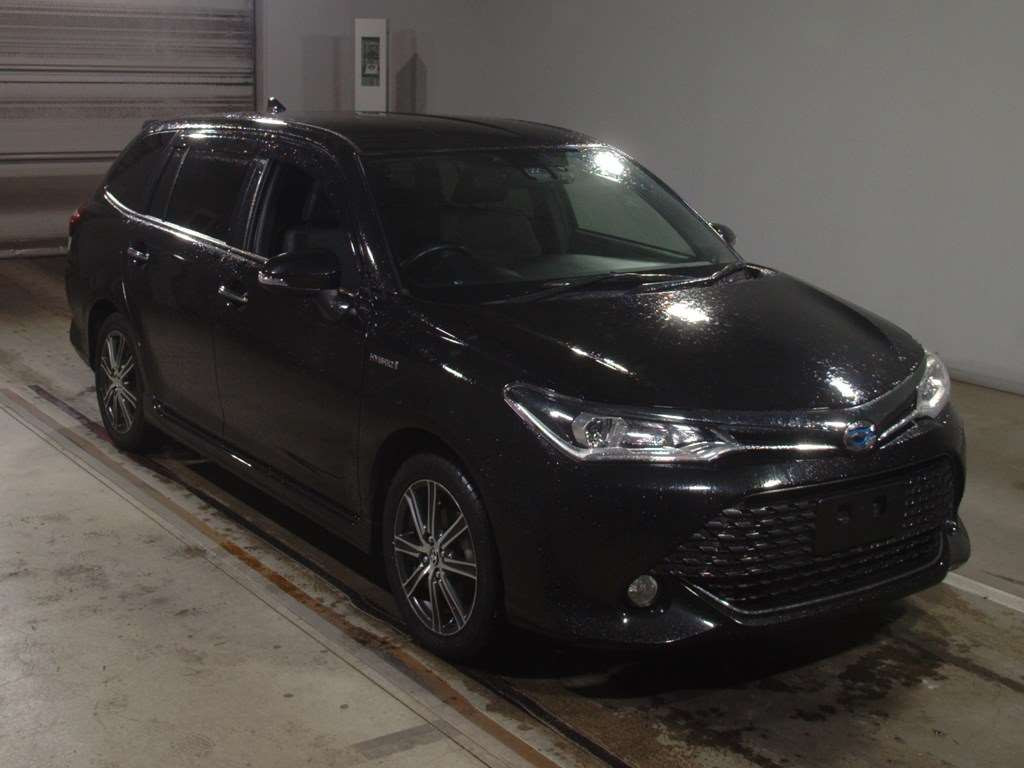 2016 Toyota Corolla Fielder NKE165G[2]