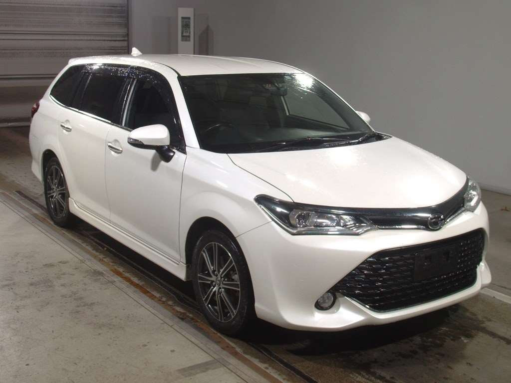 2017 Toyota Corolla Fielder NRE161G[2]