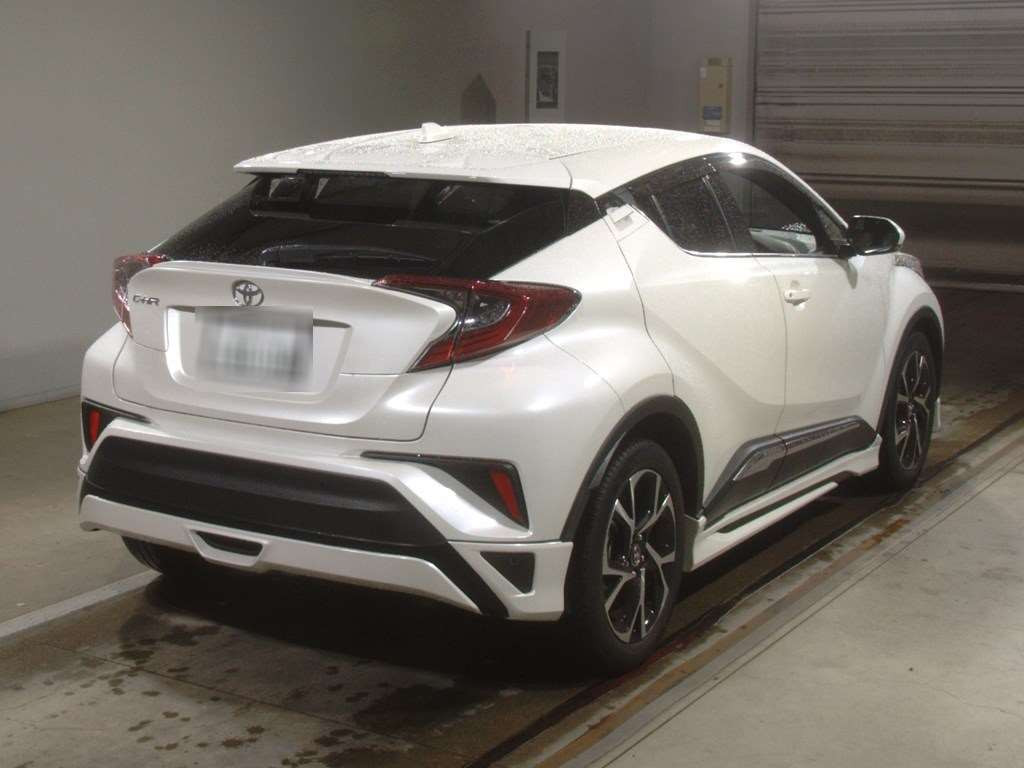 2018 Toyota C-HR NGX10[1]