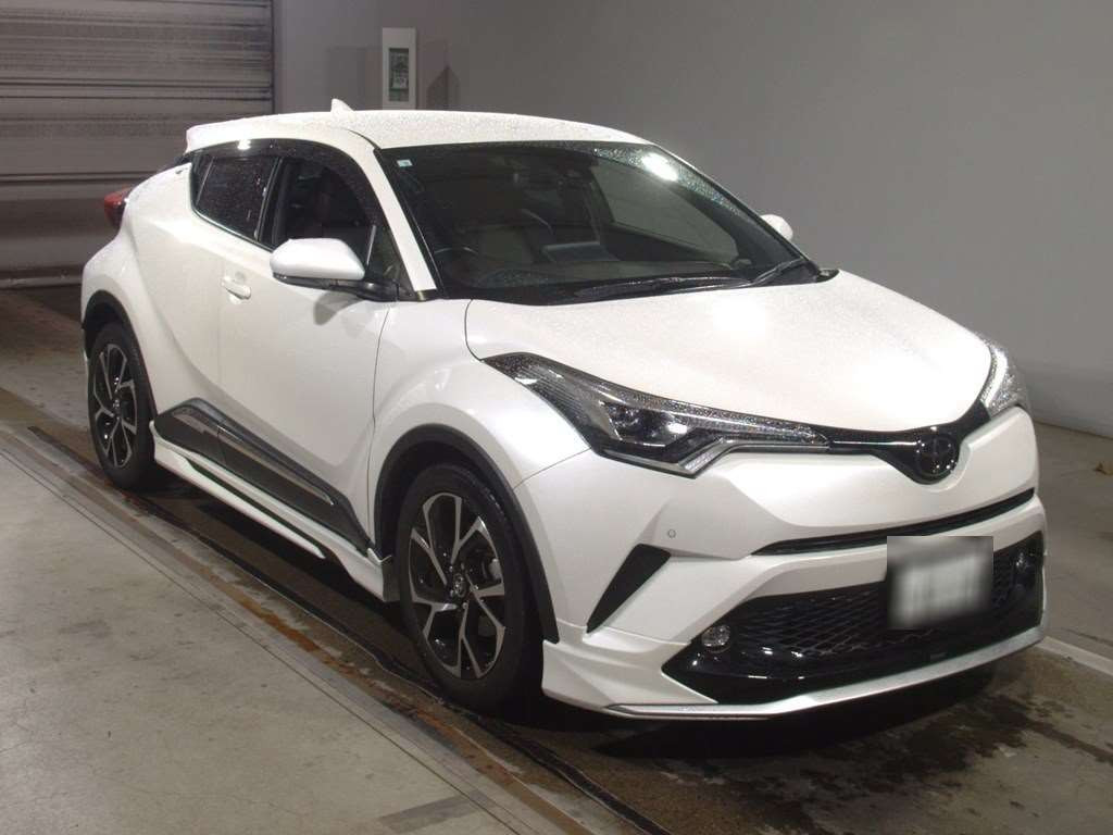 2018 Toyota C-HR NGX10[2]