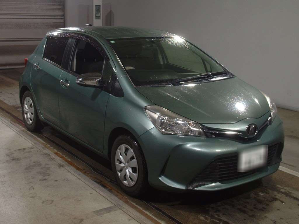 2014 Toyota Vitz NSP130[2]