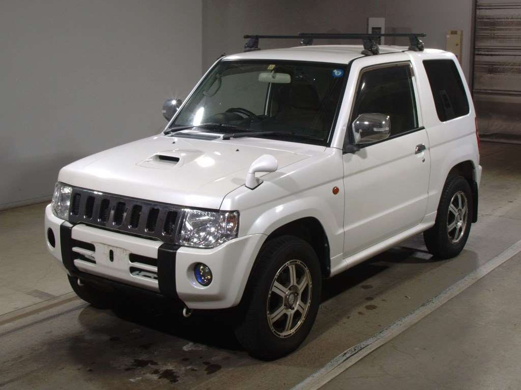 2011 Mitsubishi Pajero Mini H58A[0]