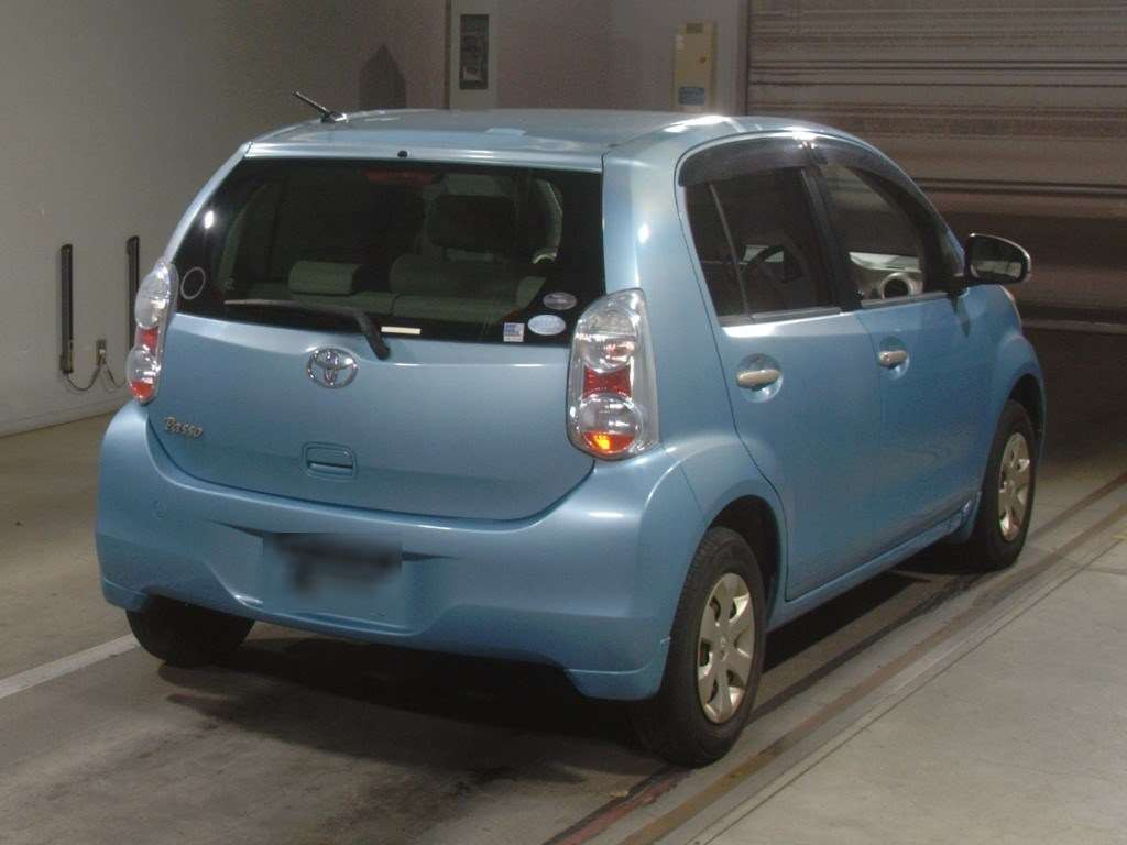 2010 Toyota Passo KGC30[1]