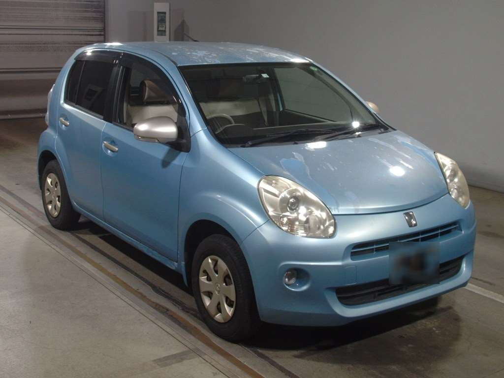 2010 Toyota Passo KGC30[2]