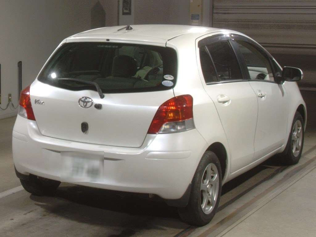 2008 Toyota Vitz SCP90[1]