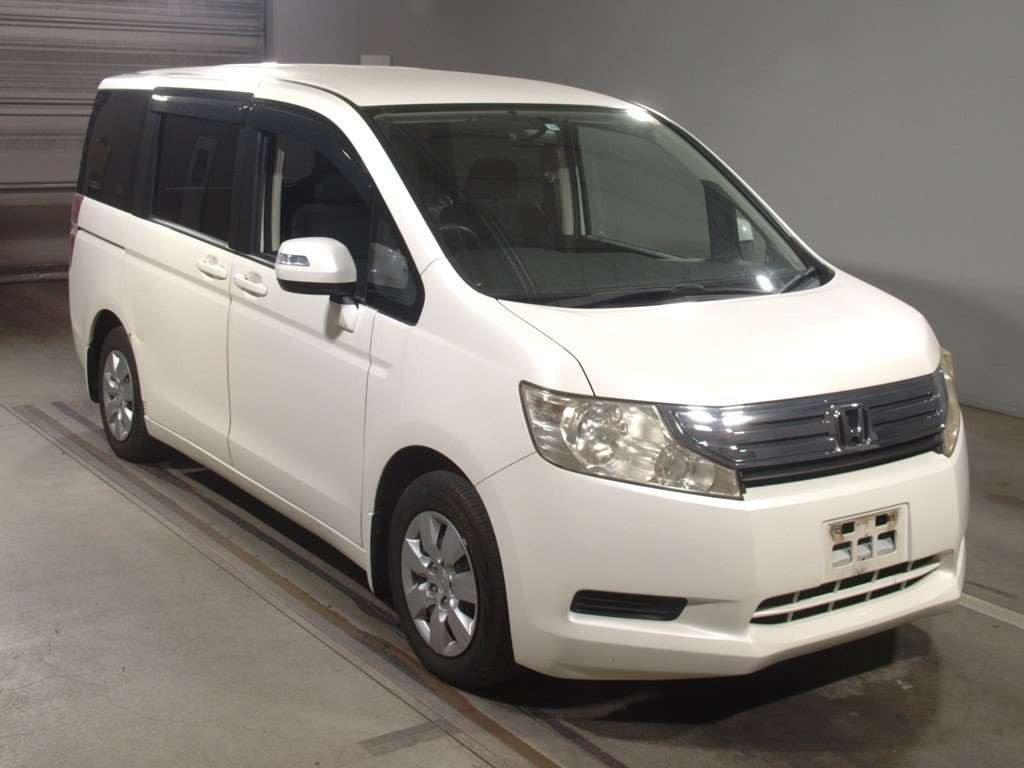 2009 Honda Step WGN RK1[2]