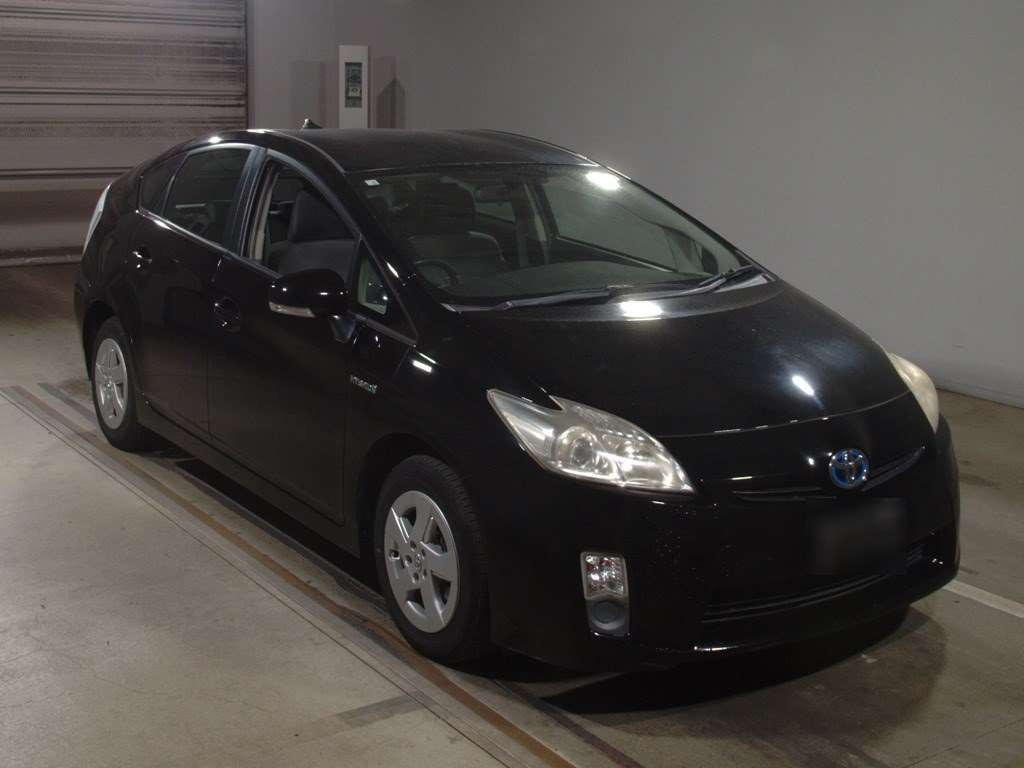 2010 Toyota Prius ZVW30[2]