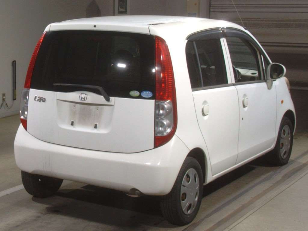 2007 Honda Life JB5[1]