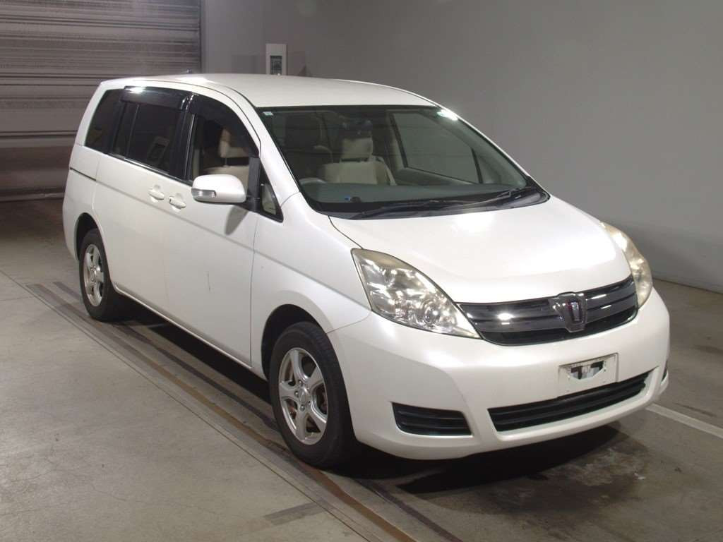 2013 Toyota Isis ZGM15G[2]