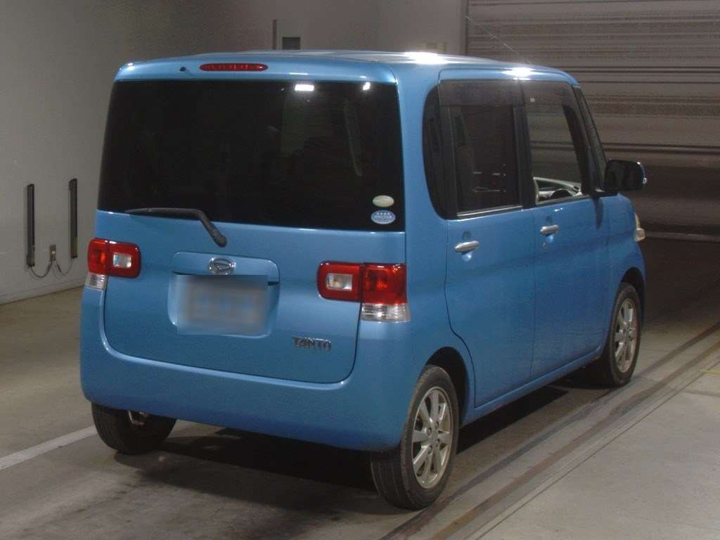 2010 Daihatsu Tanto L375S[1]