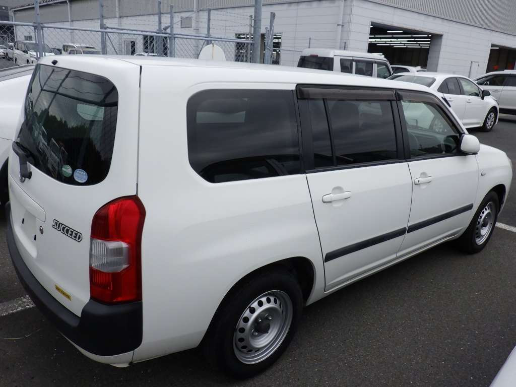 2016 Toyota Succeed NCP160V[1]