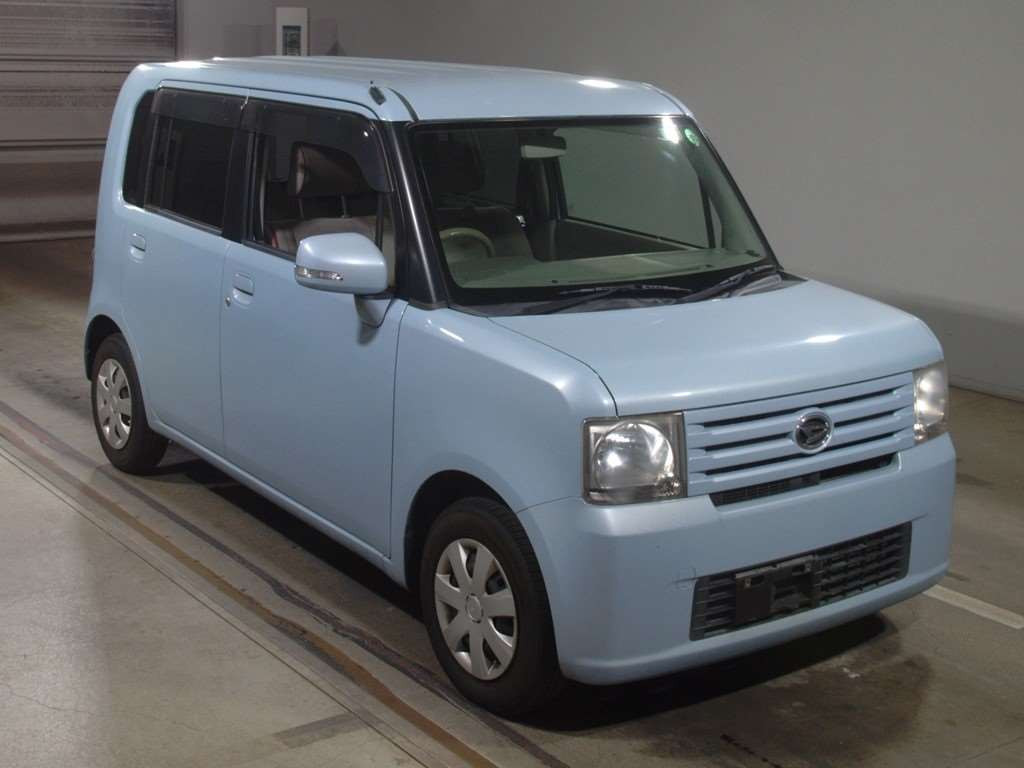 2010 Daihatsu Move Conte L575S[2]