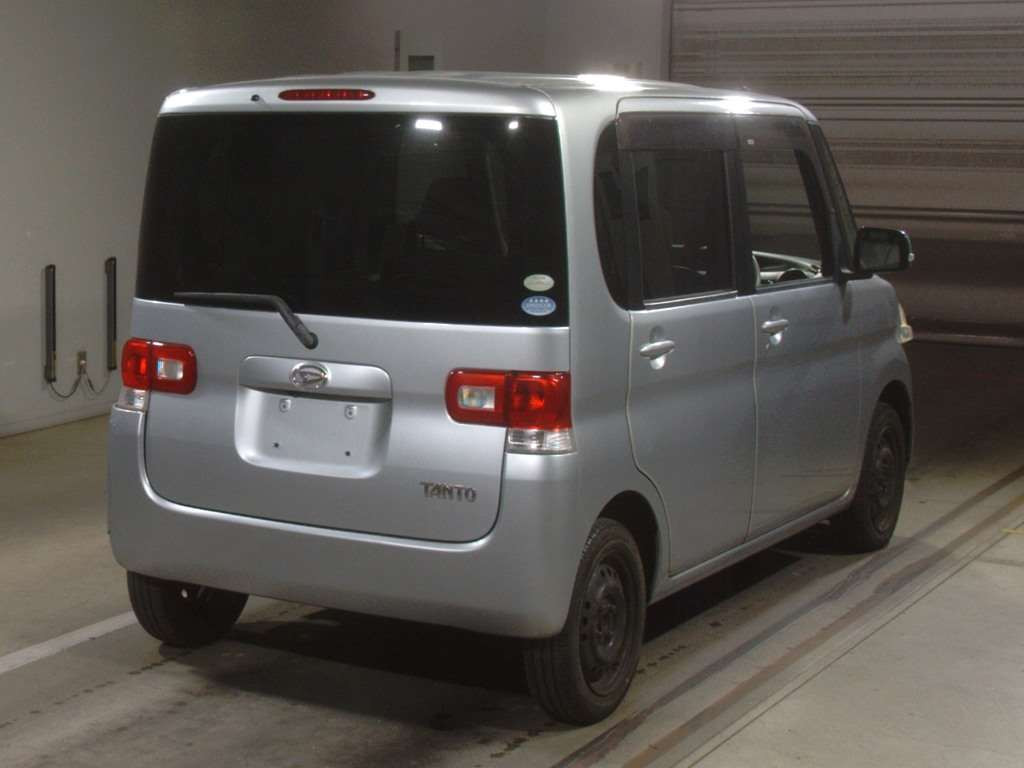 2011 Daihatsu Tanto L375S[1]