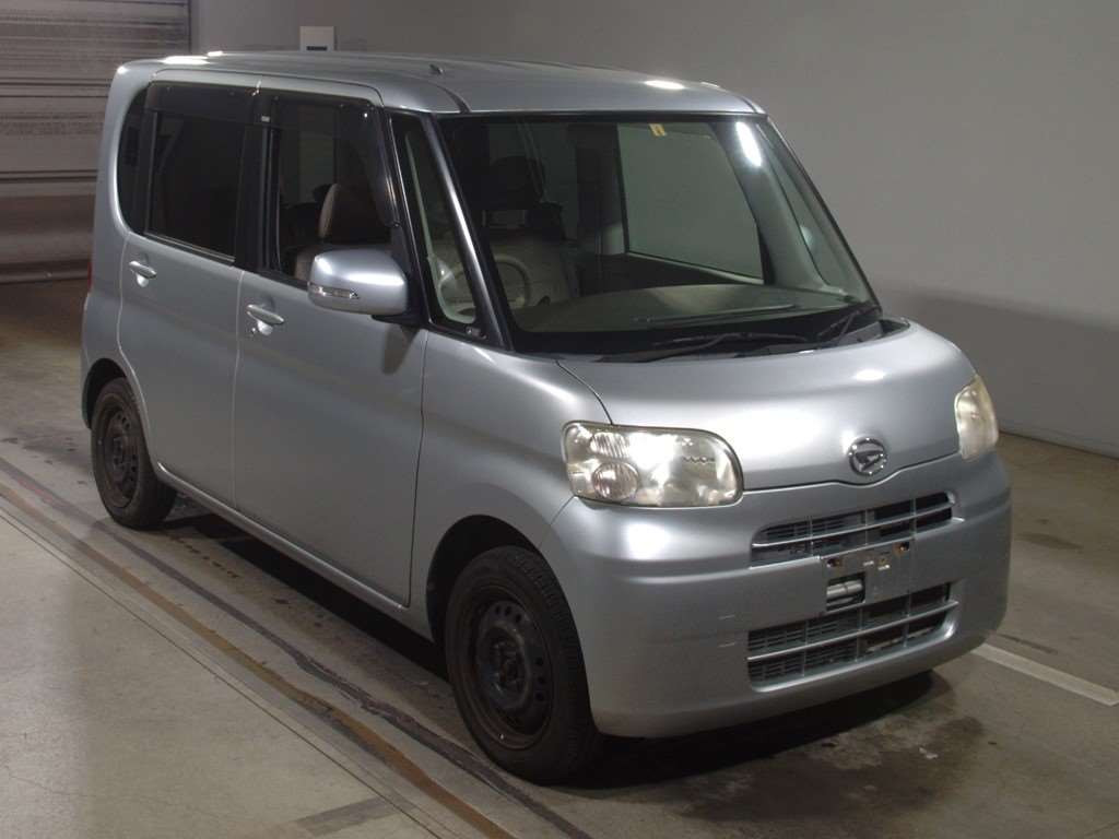 2011 Daihatsu Tanto L375S[2]