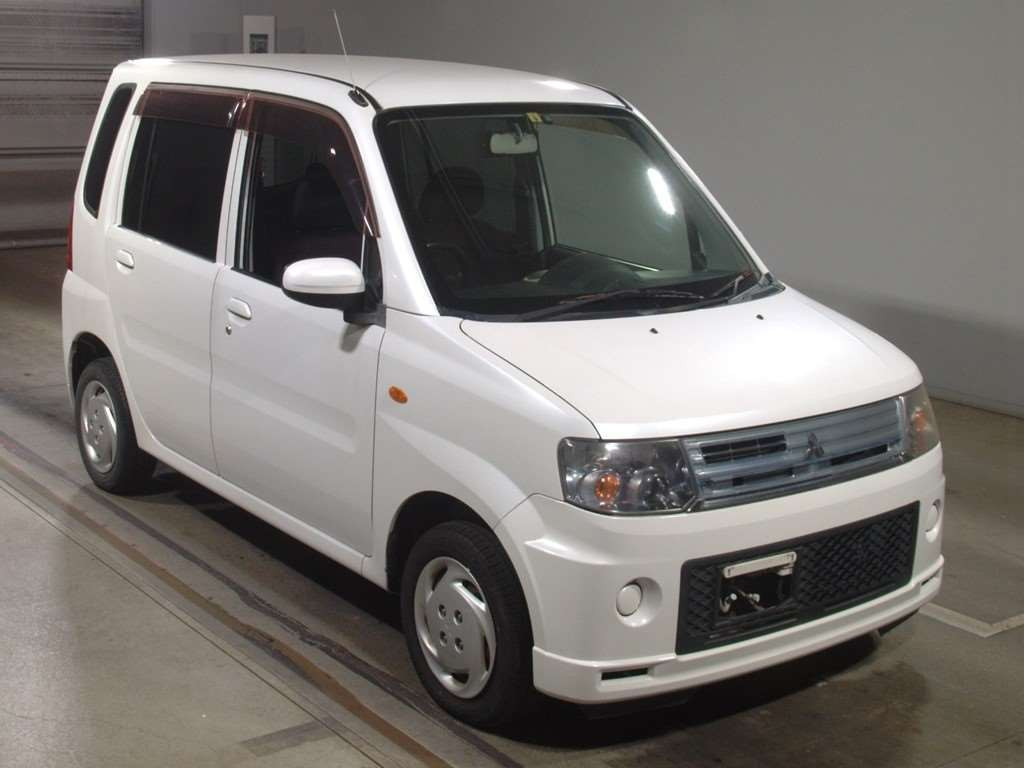 2009 Mitsubishi Toppo H82A[2]