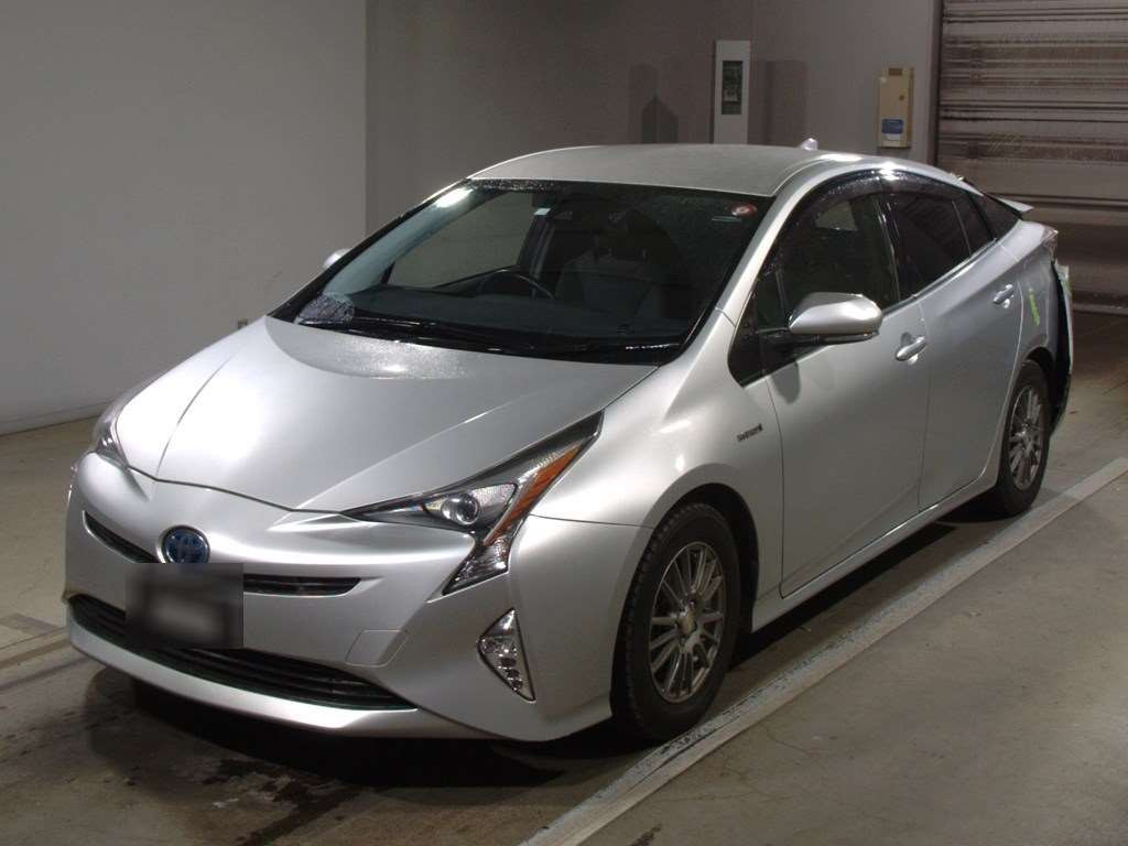 2016 Toyota Prius ZVW50[0]