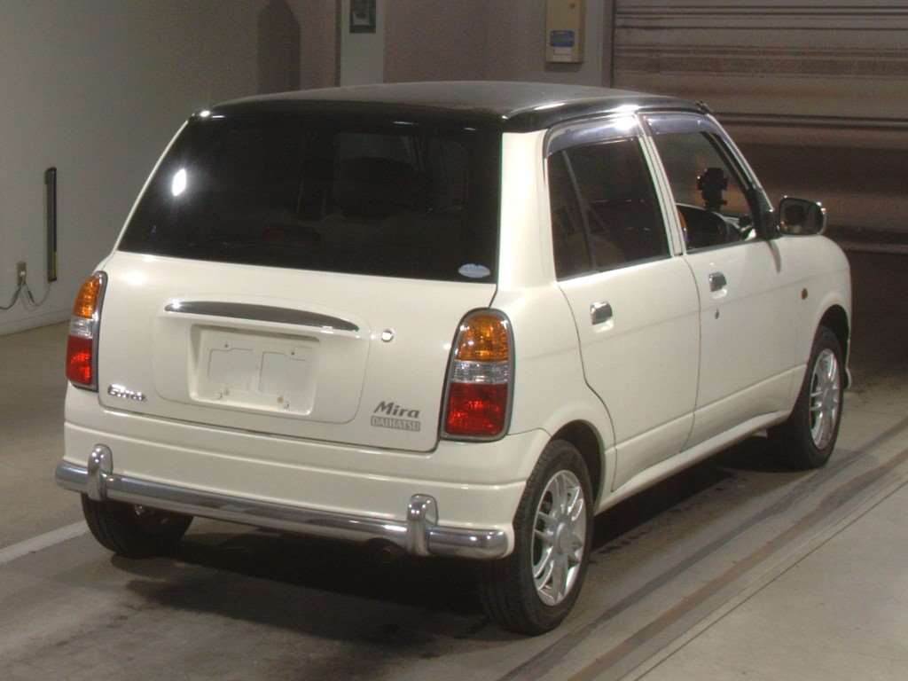 2001 Daihatsu Miragino L700S[1]