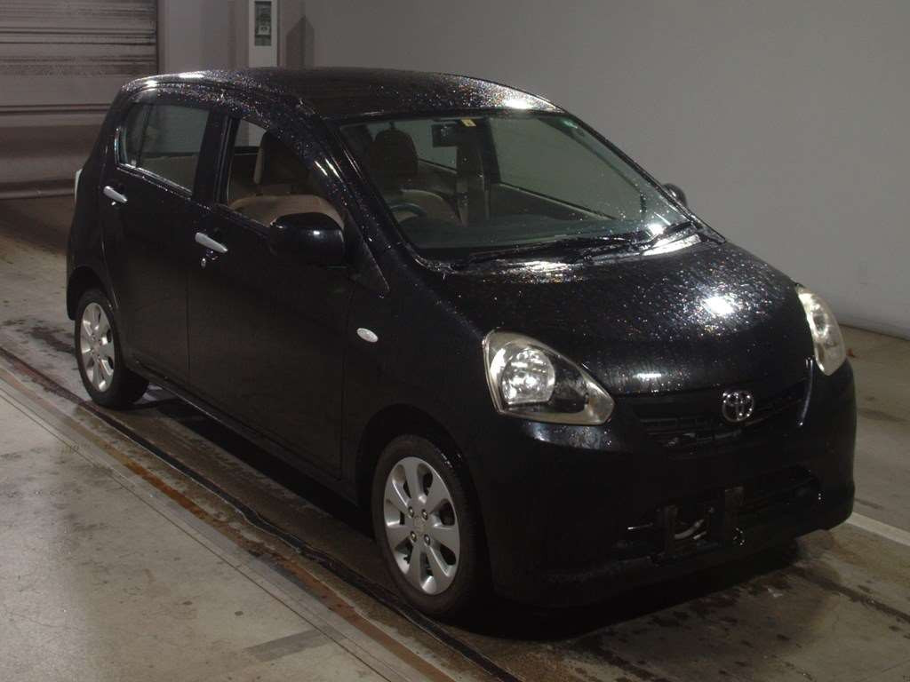 2012 Toyota Pixis Epoch LA310A[2]