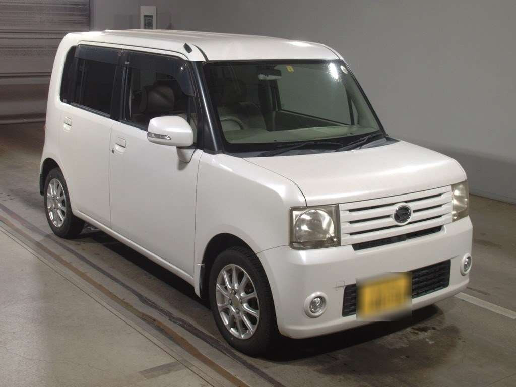 2010 Daihatsu Move Conte L575S[2]