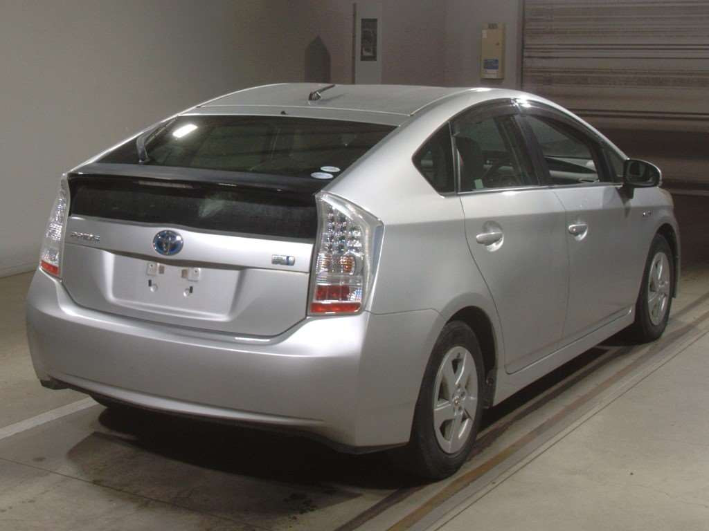 2010 Toyota Prius ZVW30[1]