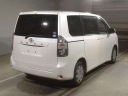 2009 Toyota Voxy