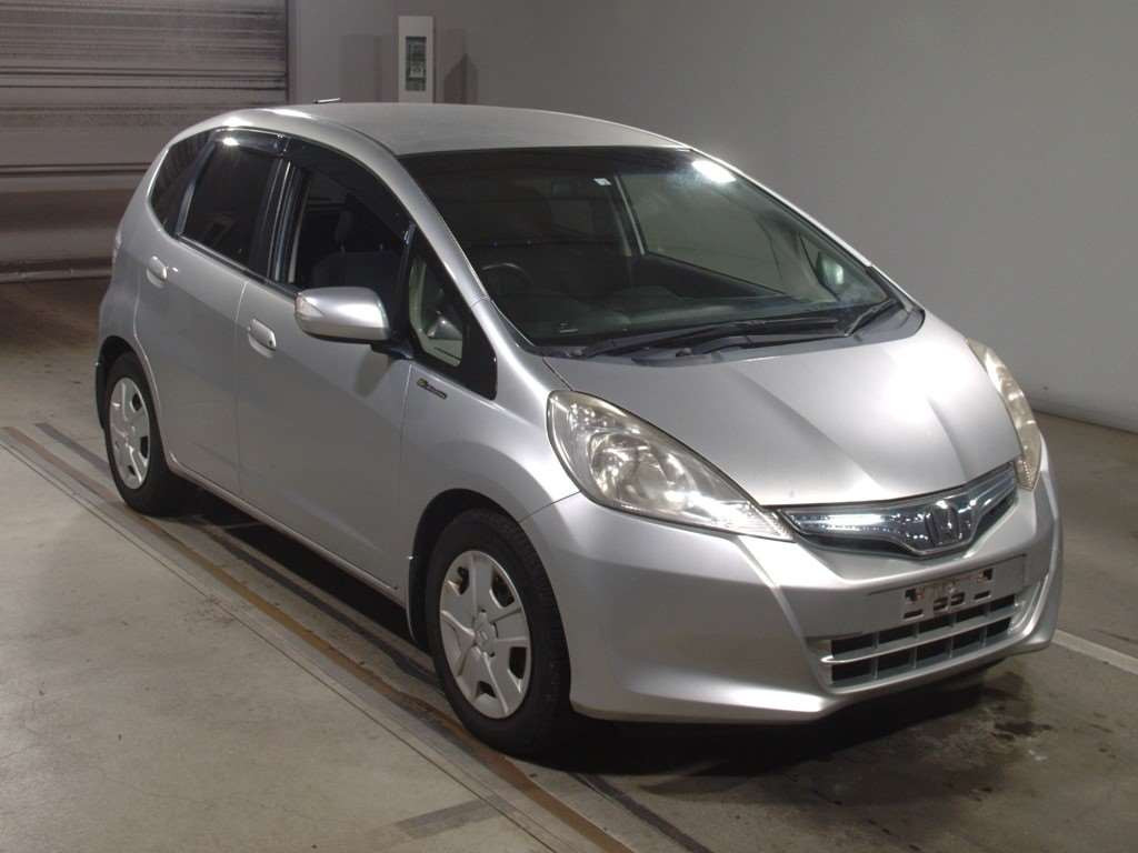 2012 Honda Fit Hybrid GP1[2]