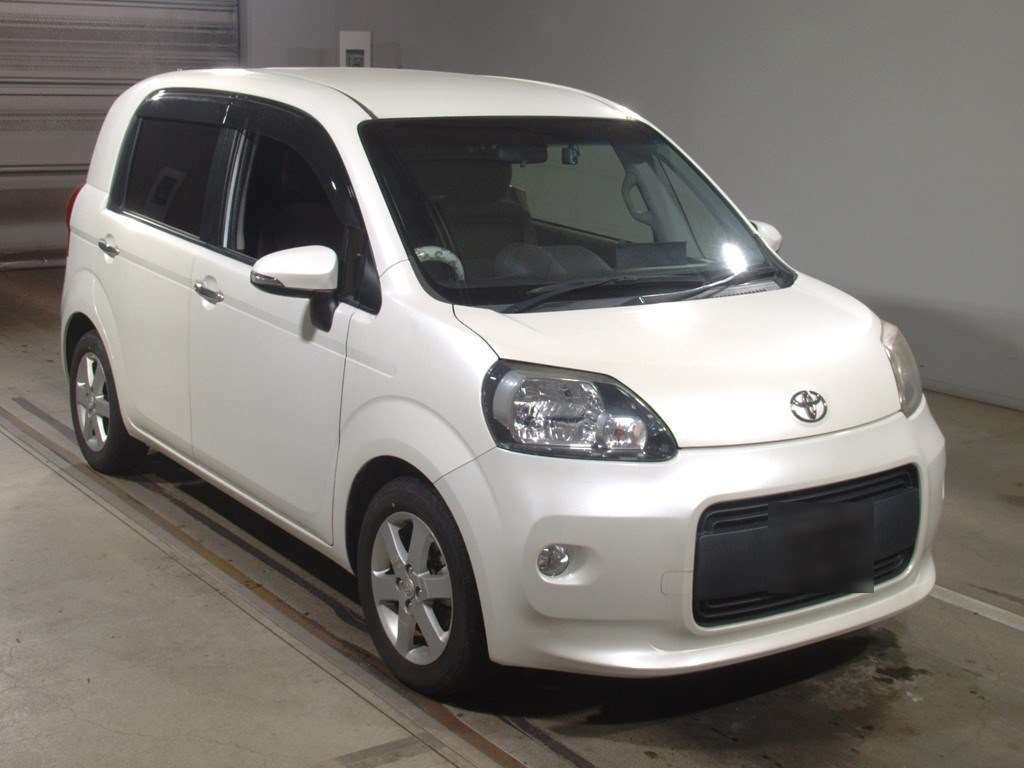 2013 Toyota Porte NCP141[2]