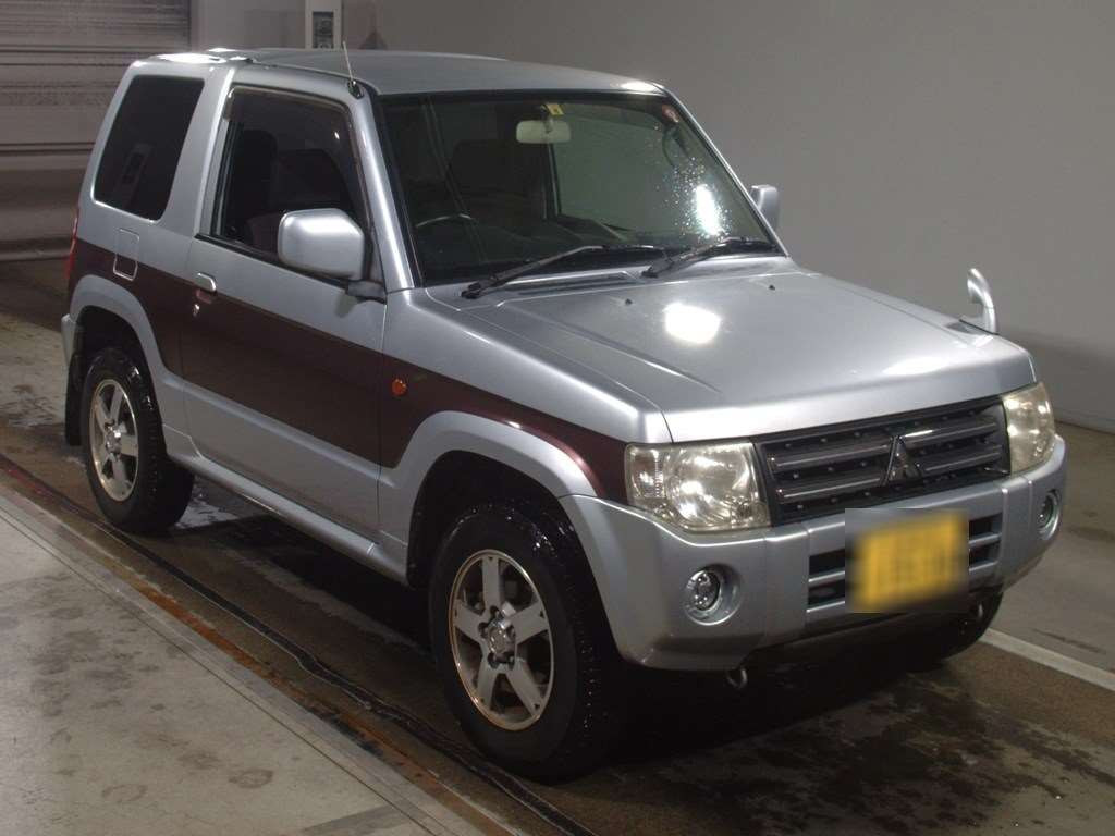 2010 Mitsubishi Pajero Mini H53A[2]