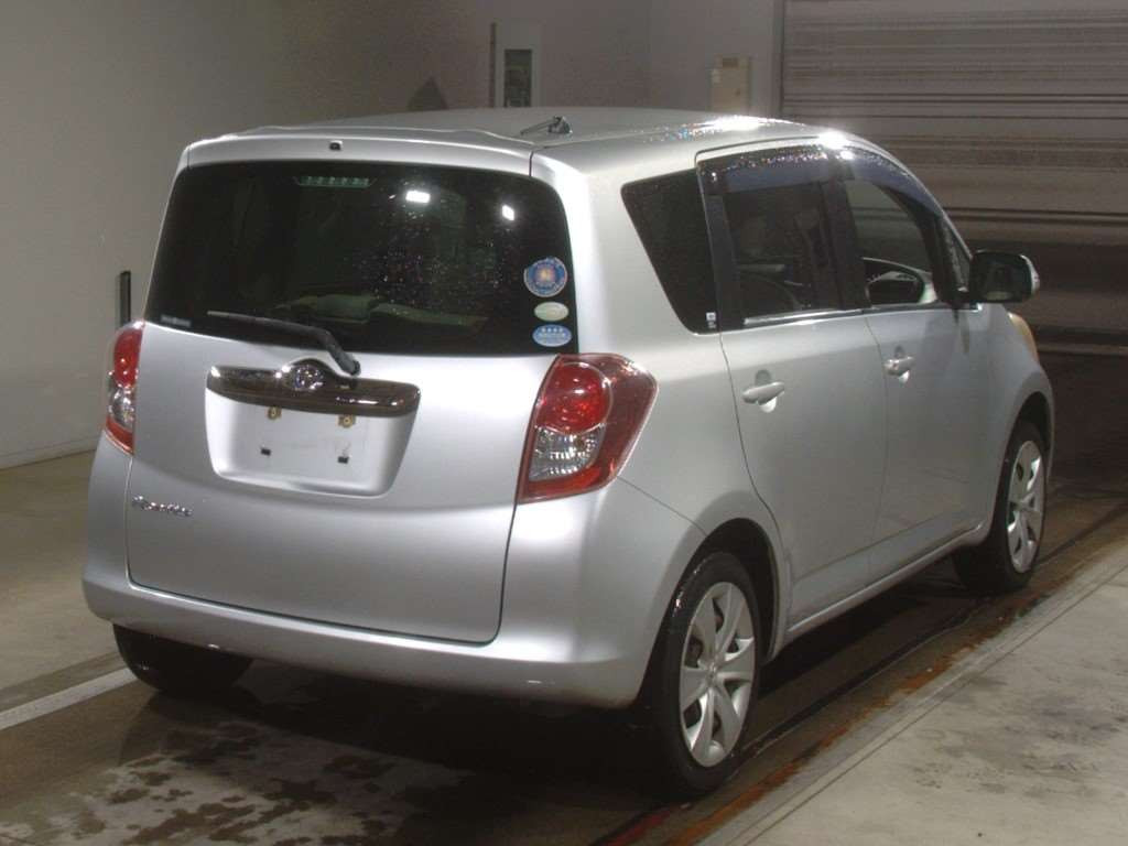 2008 Toyota Ractis SCP100[1]