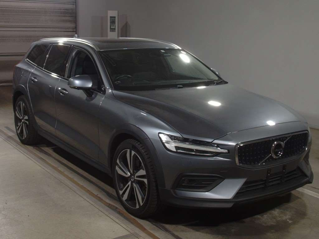 2019 Volvo V60 ZB420[2]