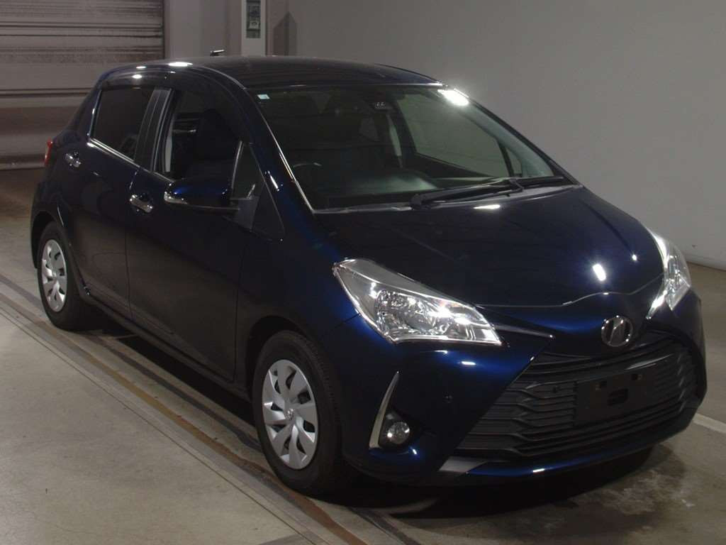 2018 Toyota Vitz NSP130[2]