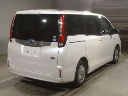 2014 Toyota Noah