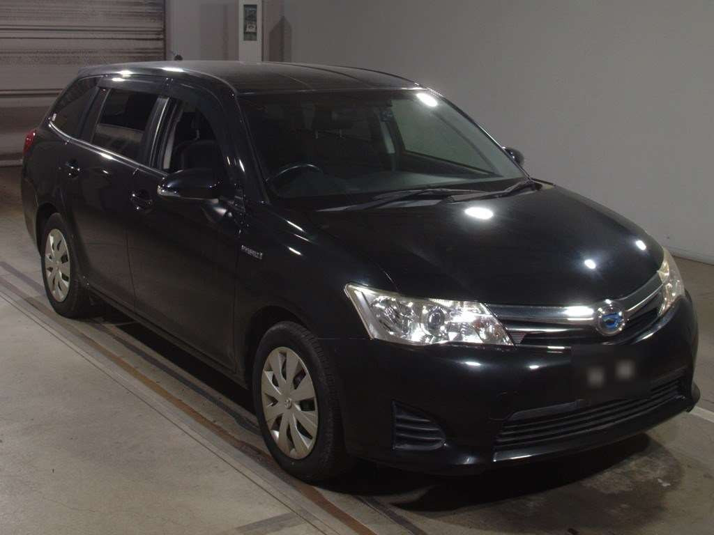 2014 Toyota Corolla Fielder NKE165G[2]